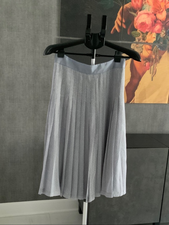 Club Monaco Dresses & Skirts - Club Monaco Light Blue Silk Pleated Polka dot Skirt 6